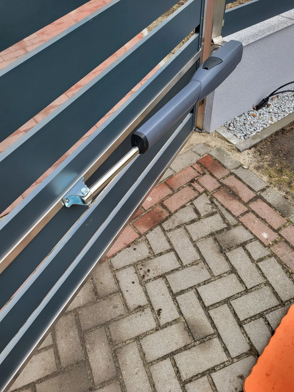 Napęd Came ATS 230V do bram dwuskrzydłowych – trwałe i niezawodne rozwiązanie automatyzacji bram